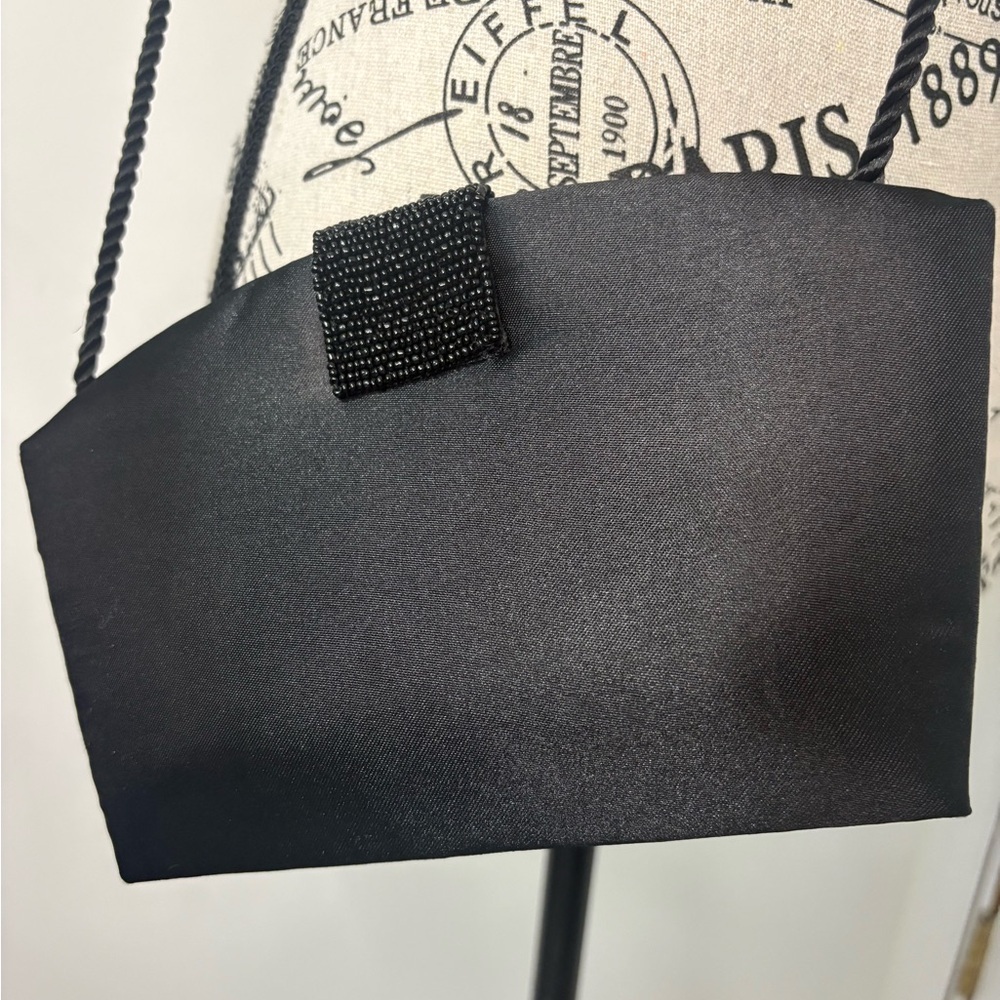 Shiseido Black Clutch - Picture 7 of 11
